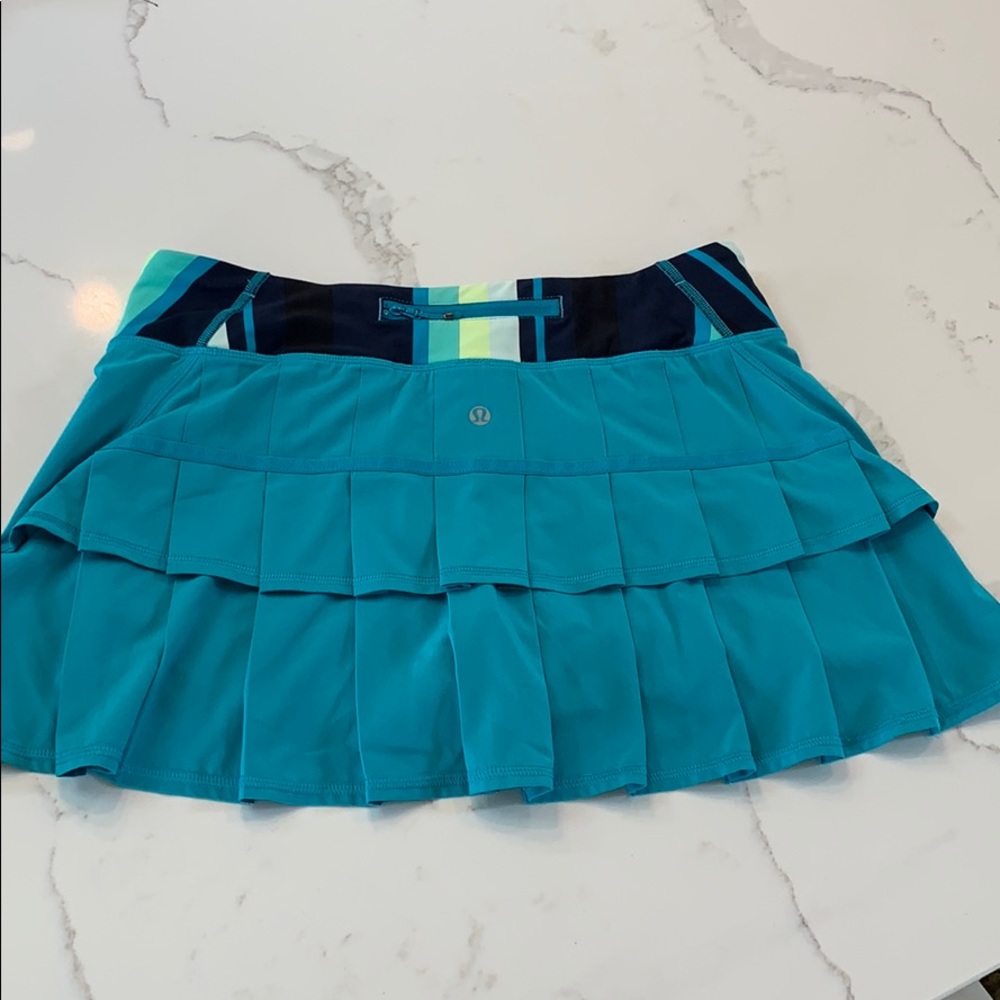 Lululemon Pace Setter skirt.